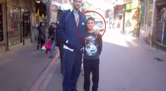 Nereden nereye! Ayakkabısı yırtık bu çocuğu şimdi bütün Türkiye tanıyor