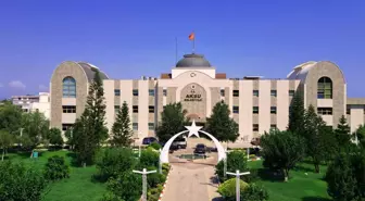 CHP'li Aksu Belediyesi'nde üç başkan yardımcısı istifa etti
