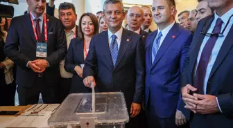 Özgür Özel, yeniden CHP Genel Başkanı seçildi