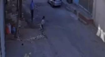 Kız çocuğunu mahalleli kurtardı! Tüm şehir bu sapığı arıyor