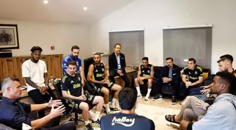 Sadettin Saran, futbol takımıyla bir araya geldi! Görüşmede dikkat çeken detay