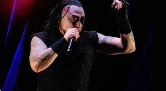 İki ilde konserleri iptal edilen Hayko Cepkin'den manidar paylaşım