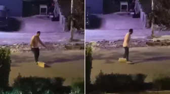Otostop çektiği araçlar dursun diye yola taş koydu