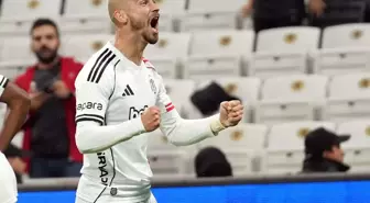 Beşiktaş derbi öncesi uçuşa geçti