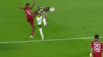 Penaltı mı değil mi? Ünlü yorumcular ülkeyi ikiye bölen pozisyonda tereddütsüz görüş belirtti