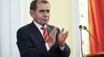 Dursun Özbek, tarihi zaferin ardından soyunma odasında müjdeyi verdi