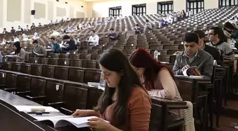 YÖK Başkanı Özvar duyurdu: Üniversiteyi 3 yılda bitirmek mümkün olacak