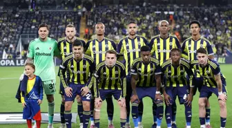 Fenerbahçe'de 12 futbolcu Samandıra'dan ayrıldı