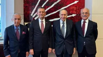Eski CHP Genel Başkanı Hikmet Çetin hastaneye kaldırıldı