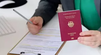 Almanya'da hızlandırılmış vatandaşlık uygulamasını kaldırıldı