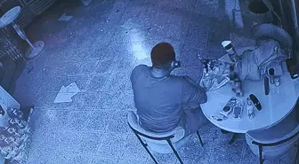 Marketin camını taşla kırdı, içeride yiyip içip keyif yaptı