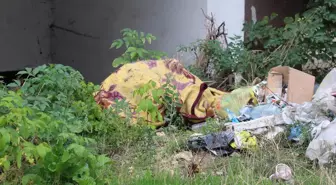 Boş arazide şüpheli şekilde duran battaniye ekipleri harekete geçirdi