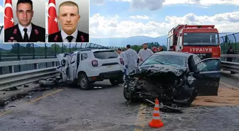 Otomobiller kafa kafaya çarpıştı, 2 jandarma şehit oldu