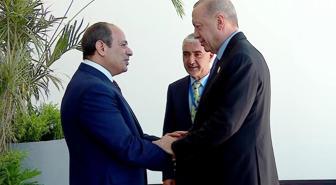 Cumhurbaşkanı Erdoğan, Gazze zirvesi için Mısır'da! Sisi bizzat karşıladı