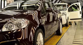 Zirve yine değişmedi! İşte Türkiye'de en çok satılan otomobiller
