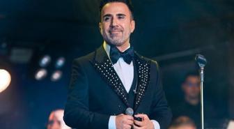 Saçlarına aklar düşen Emrah'tan nazar boncuklu paylaşım