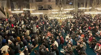 İstanbul'da liselere 'cuma namazı' talimatı
