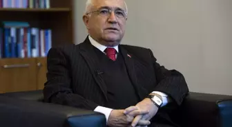 Skandal iddia! Cemil Çiçek'e mesaj attığını sanarken, yanlış kişiden torpil istedi