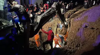 Bursa'da göçük faciası! Kazdıkları çukur 2 kardeşe mezar oldu