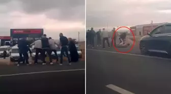 Polis cenazesi konvoyuna taşlı ve sopalı saldırı