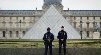Louvre Müzesi'ndeki şok soygunda maddi kaybın boyutu belli oldu