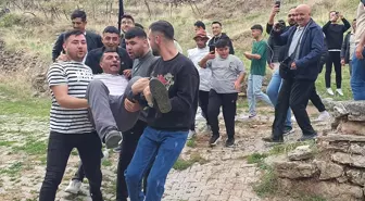 İlginç gelenek! 'İlgisiz akrabalar' tek tek tespit edilip su dolu yalağa atılıyor