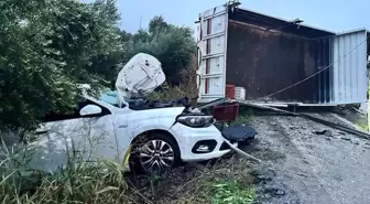 Manisa'da trafik kazası: 2 ölü, 3 yaralı