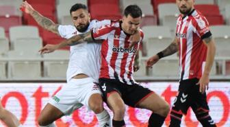 Hatayspor ilk 3 puanını 90+2'de yediği golle erteledi