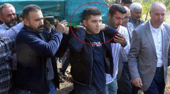 Babasının öldürdüğü annesinin tabutunu taşıdı