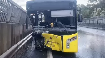 Otobüs bariyerlere çarptı, sürücü alkollü çıktı