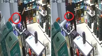 Deprem anında çayını almayı unutmadı