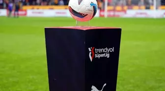 Süper Lig'de flaş ayrılık! Takımı geçen sene şampiyon yapan hocayla yollar ayrıldı