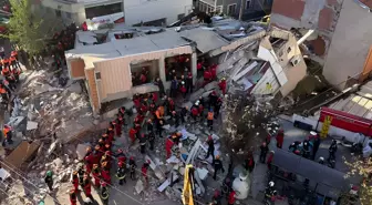 Gebze'de 5 katlı bina çöktü! Enkaz altında kalanlar var