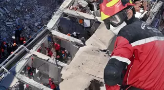 Gebze'de yıkılan binada 2 kişinin cansız bedenine ulaşıldı