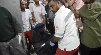 İsrail, Gazze'yi bombaladı! Hamas'tan ilk açıklama geldi