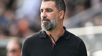 İlk derbisinde kabusu yaşayan Arda Turan'dan şok açıklama: Mutlu değilim