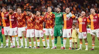 Galatasaray'da 3 futbolcuya zam kararı