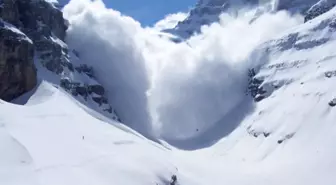 Alp Dağları'nda çığ düştü: 5 kişi hayatını kaybetti
