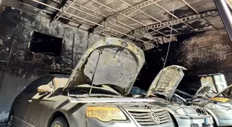 Oto galeri kundakladı: 5 otomobil hasar gördü