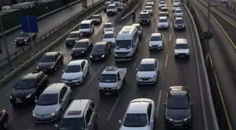 Bu geceden itibaren motorine 2 lira 7 kuruş zam bekleniyor