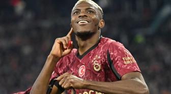 Victor Osimhen, Ajax'a attığı gollerle tarih yazmaya devam ediyor