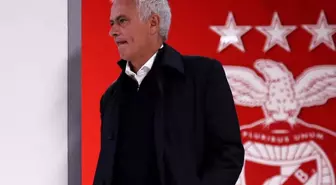 Mourinho'nun hakemlerle derbi bitmiyor! Yenilgi sonrası ateş püskürdü