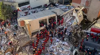 4 kişiye mezar olan bina zemin nedeniyle yıkılmış!