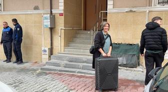 Arnavutköy'de istinat duvarı çöktü, 2 bina tahliye edildi