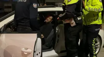 Ehliyetsiz, alkollü, umursamaz! 'Biraz daha içeyim' dedi, polisin verdiği yanıt bomba