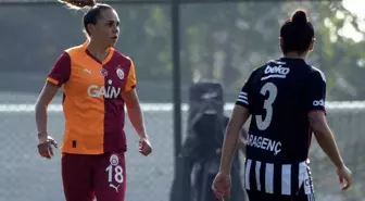 Kadınlar derbisinde Galatasaray, Beşiktaş'a gol oldu yağdı