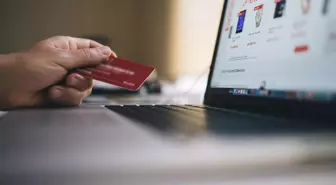 Bu bir reklam değil uyarı! Milyonluk ayakkabıyı 13 bine indirdiler