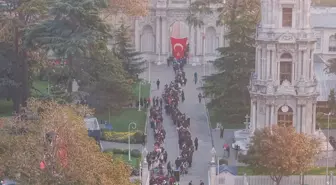 Dolmabahçe'de oluşan yoğunluk havadan görüntülendi