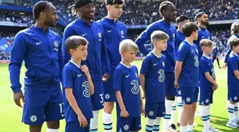 Dünyaca ünlü yıldız Sterling'in evine bir kez daha hırsız girdi