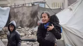 Gazze'de yürek burkan manzara, çadırları su bastı